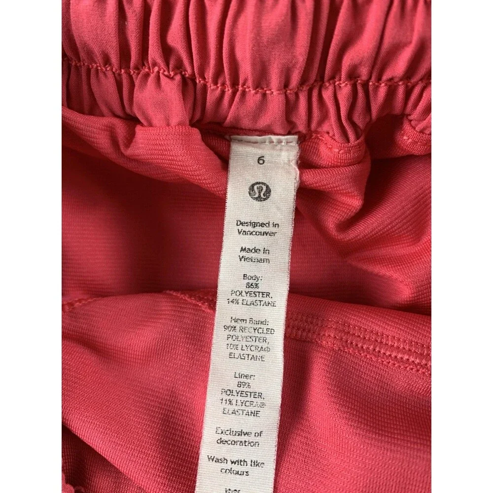 Lululemon Hotty Hot Low-Rise Lined Short 2.5” inseam Size 6